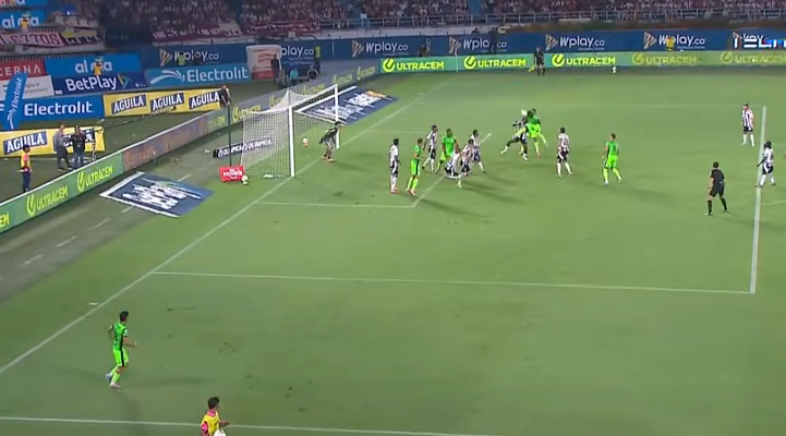 Cabezazo de Dairon Asprilla para abrir el marcador 1 Nacional - 0 Junior