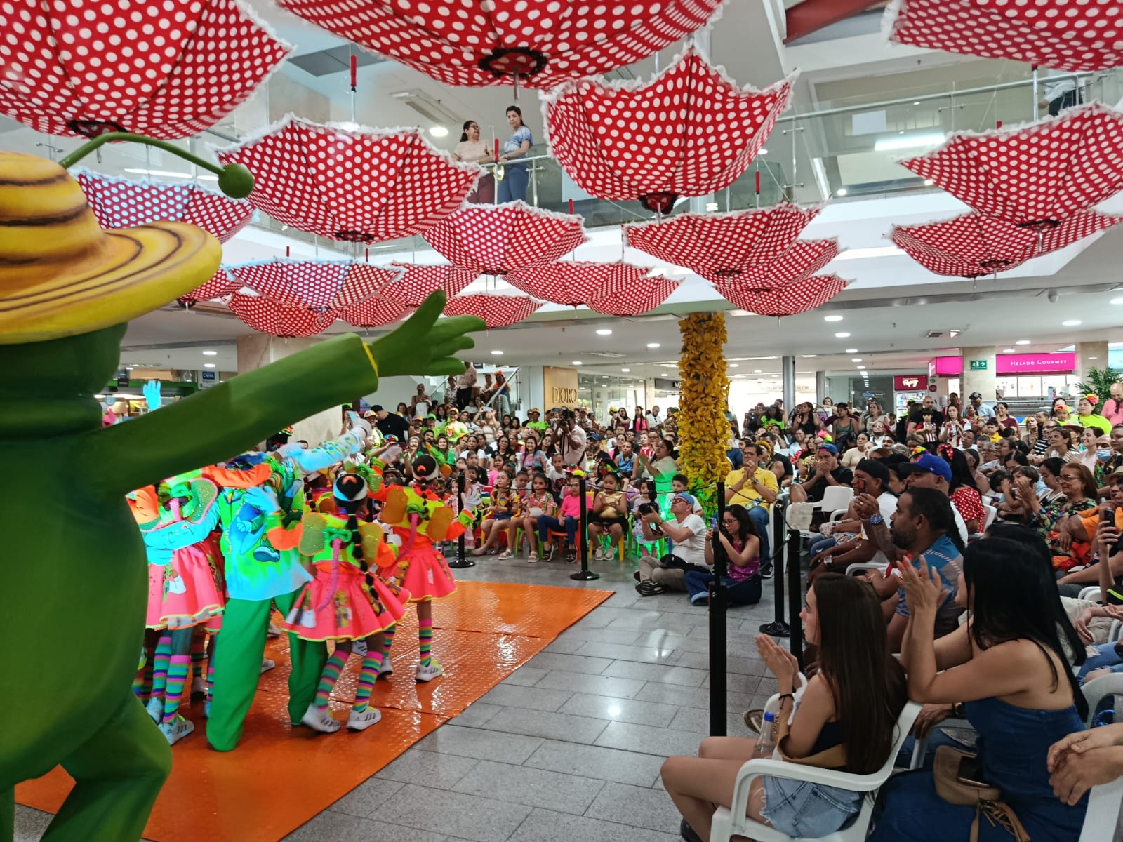 combinews-pacopaco-centro comercial villa country 25-01-26-14