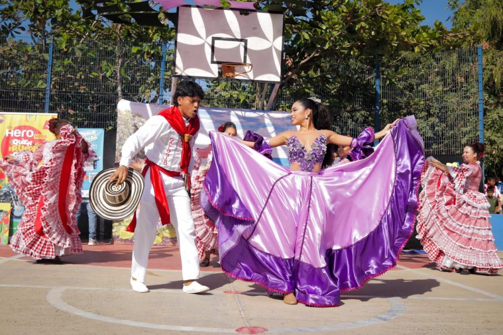 combinews-primera jornada de las coronaciones del Reinado Popular 2026-4